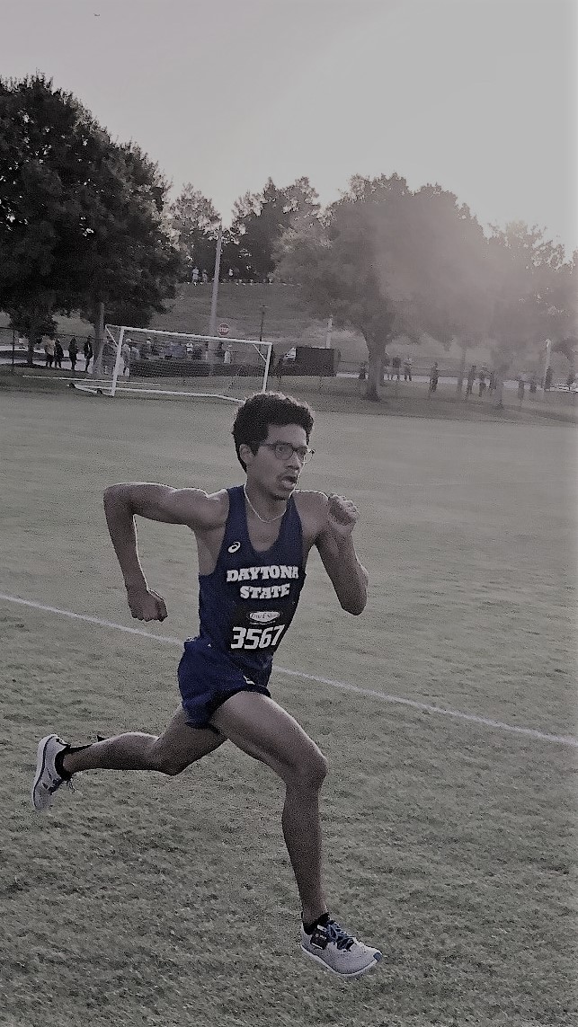 Freshman Andy Martinez finishes strong at the Embry Riddle Invitational.