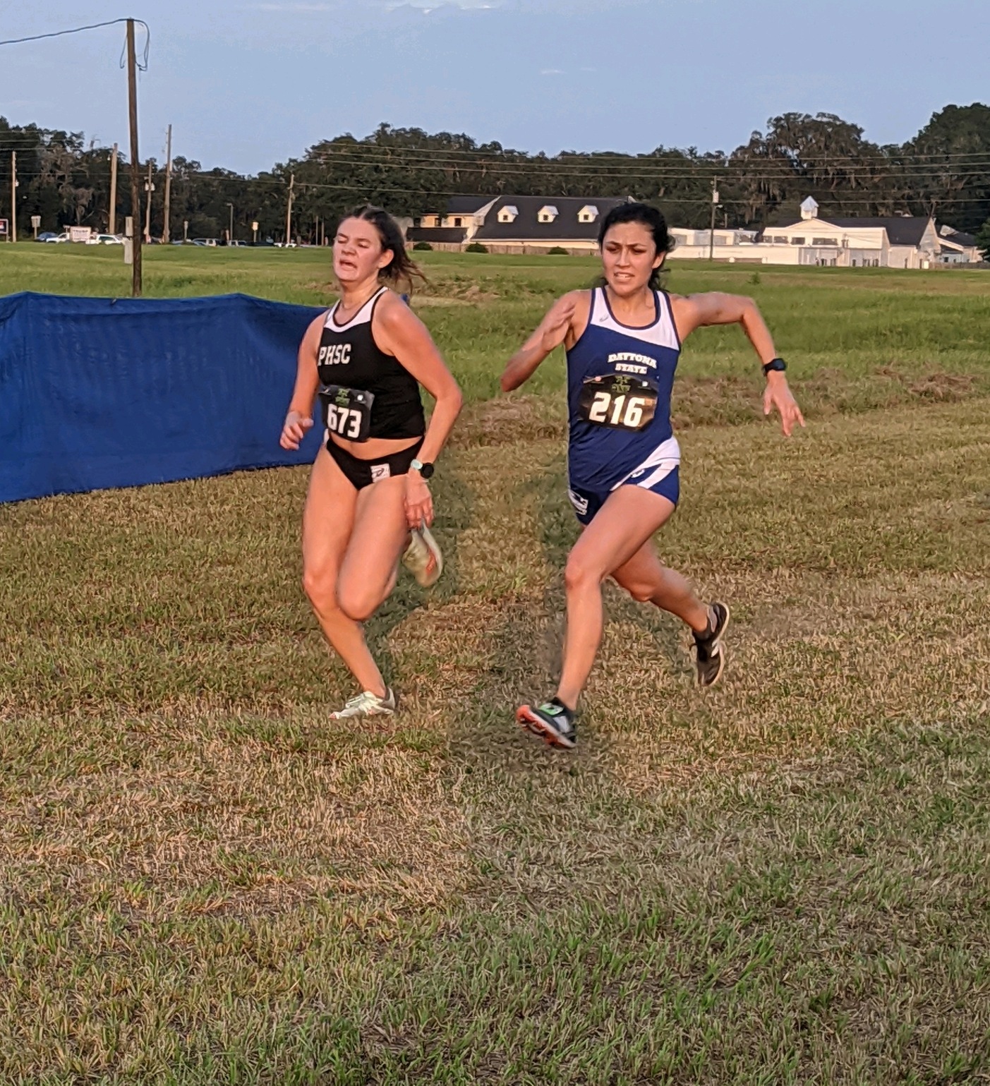 Julia Uvalle fighting to the finish